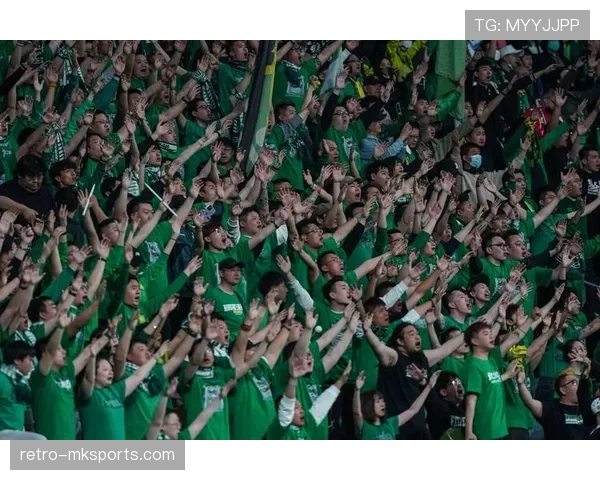 狼队球迷发起抗议，呼吁俱乐部重视未来发展方向并倾听球迷声音