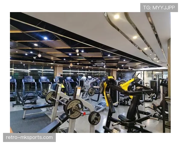 利拉德这训练强度，凌晨四点健身房打卡是日常？