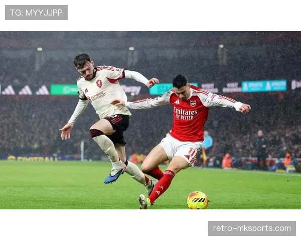 曼联近期比赛节奏混乱，全队失控问题逐步反映在战绩上